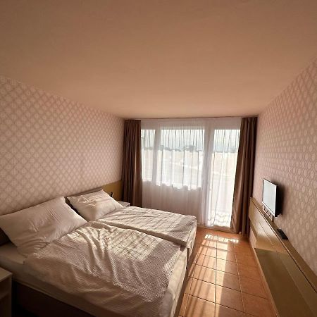 Part Hotel Siofok Exterior photo